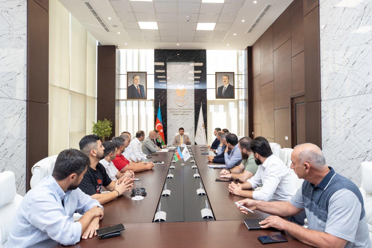 Meeting held with entrepreneurs operating in food and beverage sector 