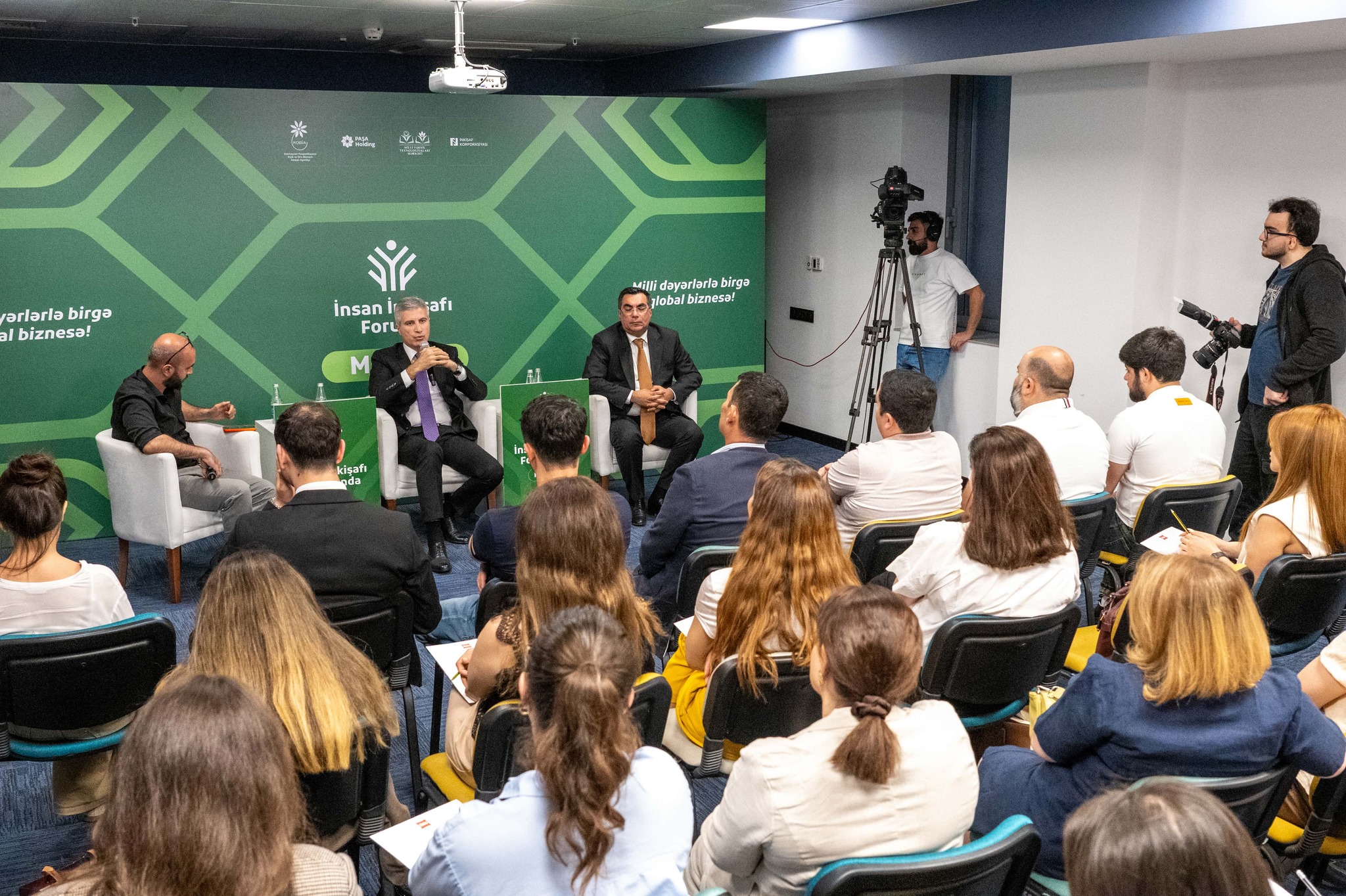 “İnsan İnkişafı Fokusunda: MeetUp” adlı görüş keçirilib