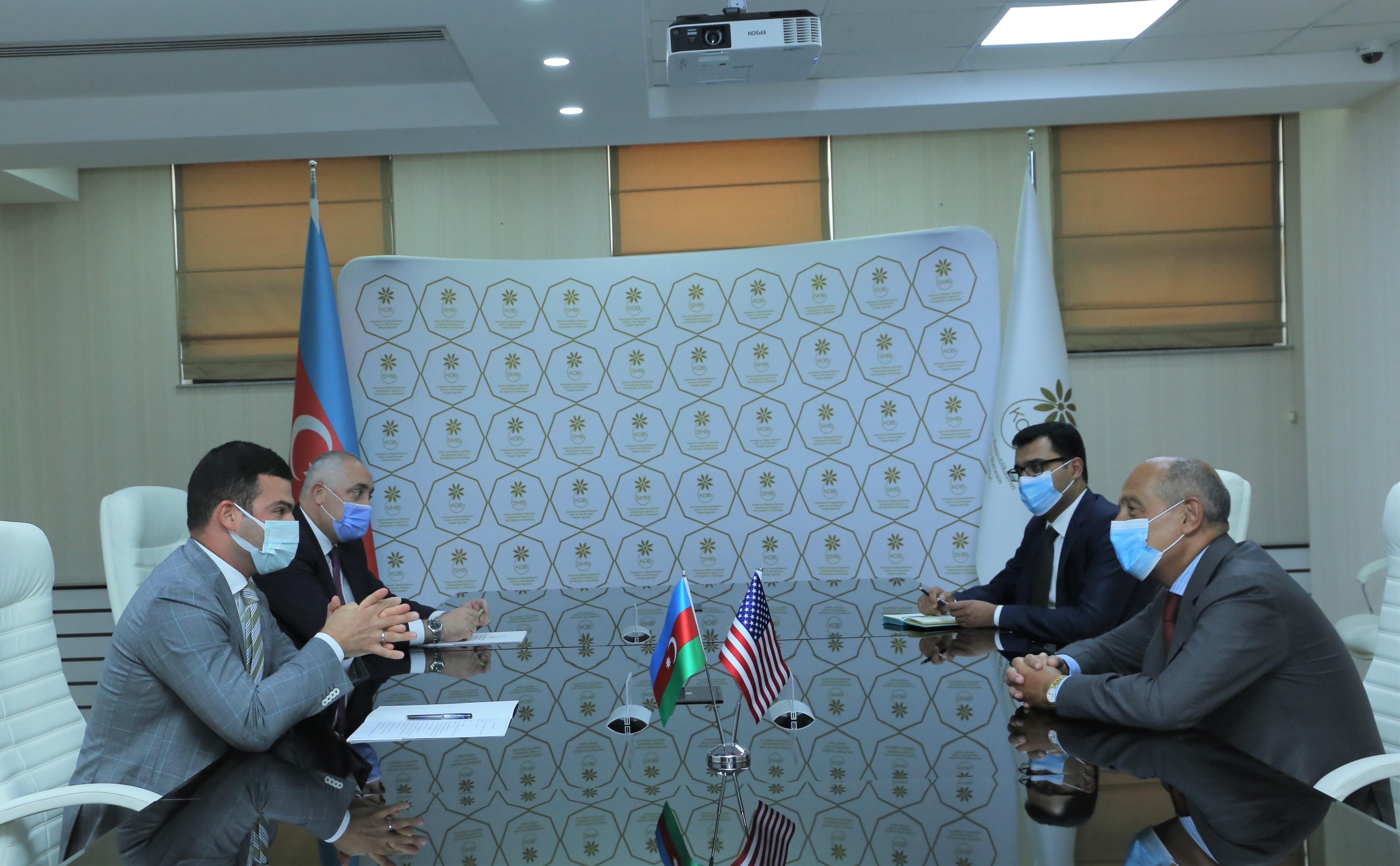 Обсуждены перспективы сотрудничества с Американо-Азербайджанской Торговой Палатой 