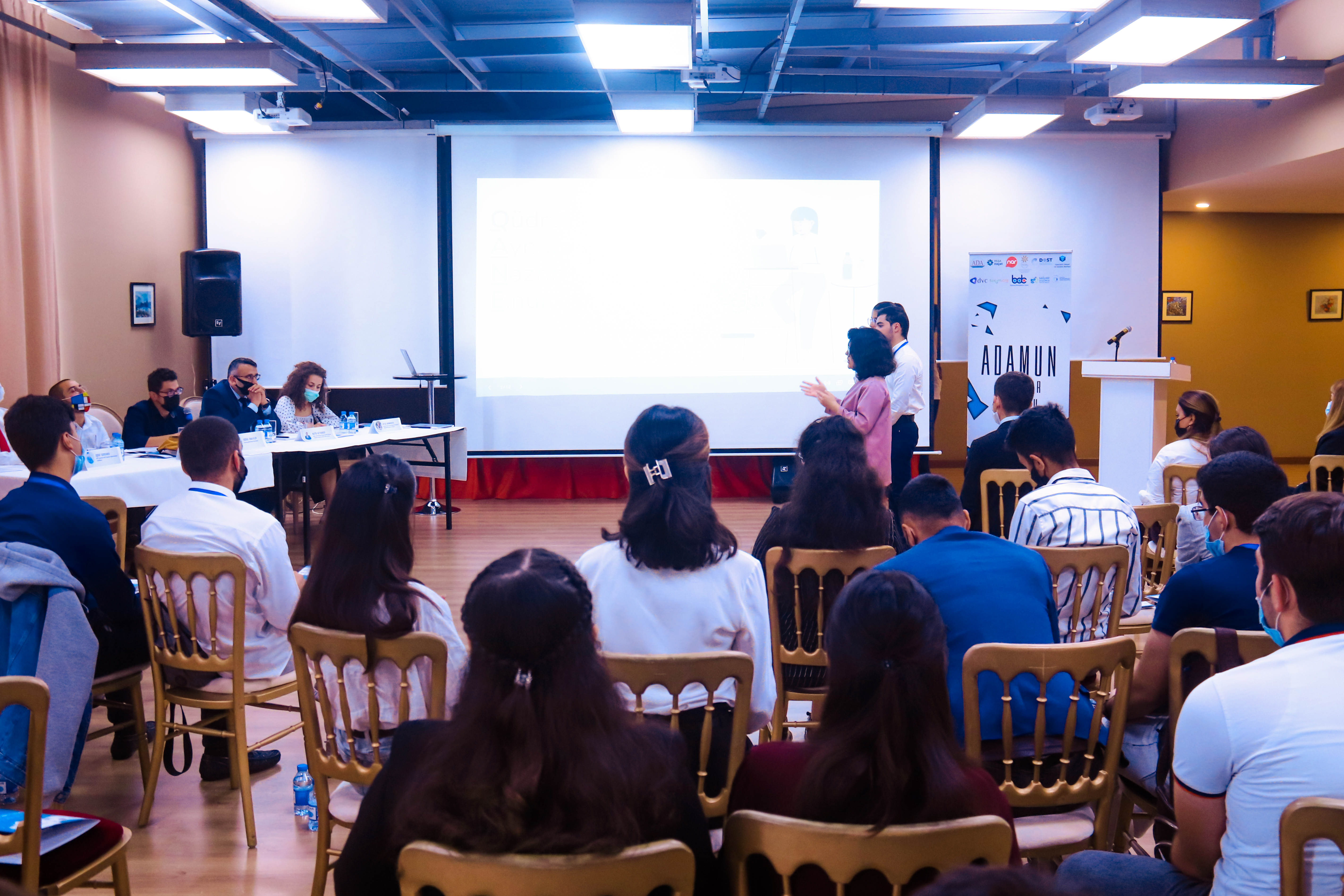На Молодежном форуме “ADAMUN” обсудили продвижение молодежного предпринимательства 