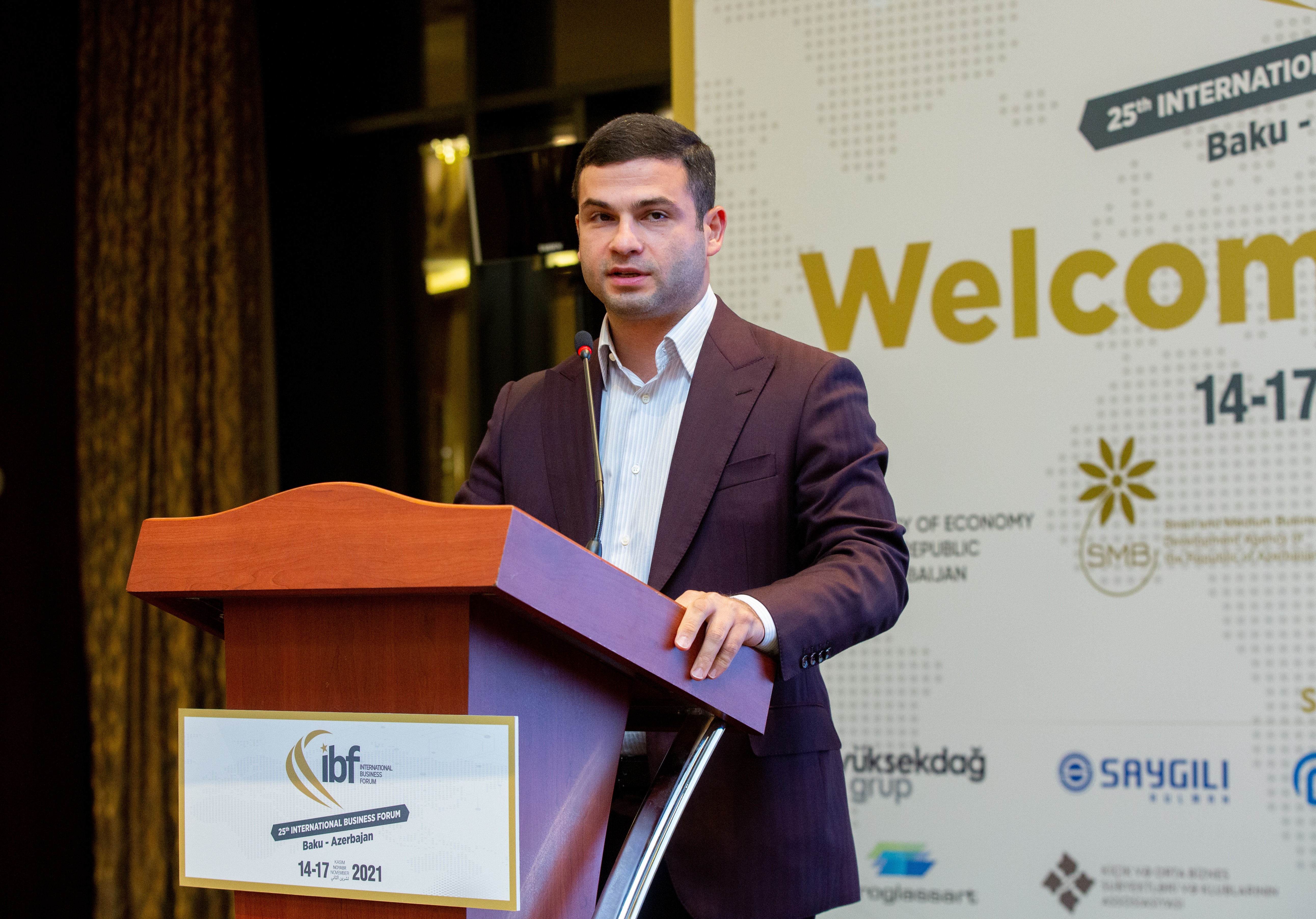 A welcome banquet arranged for the International Business Forum participants 