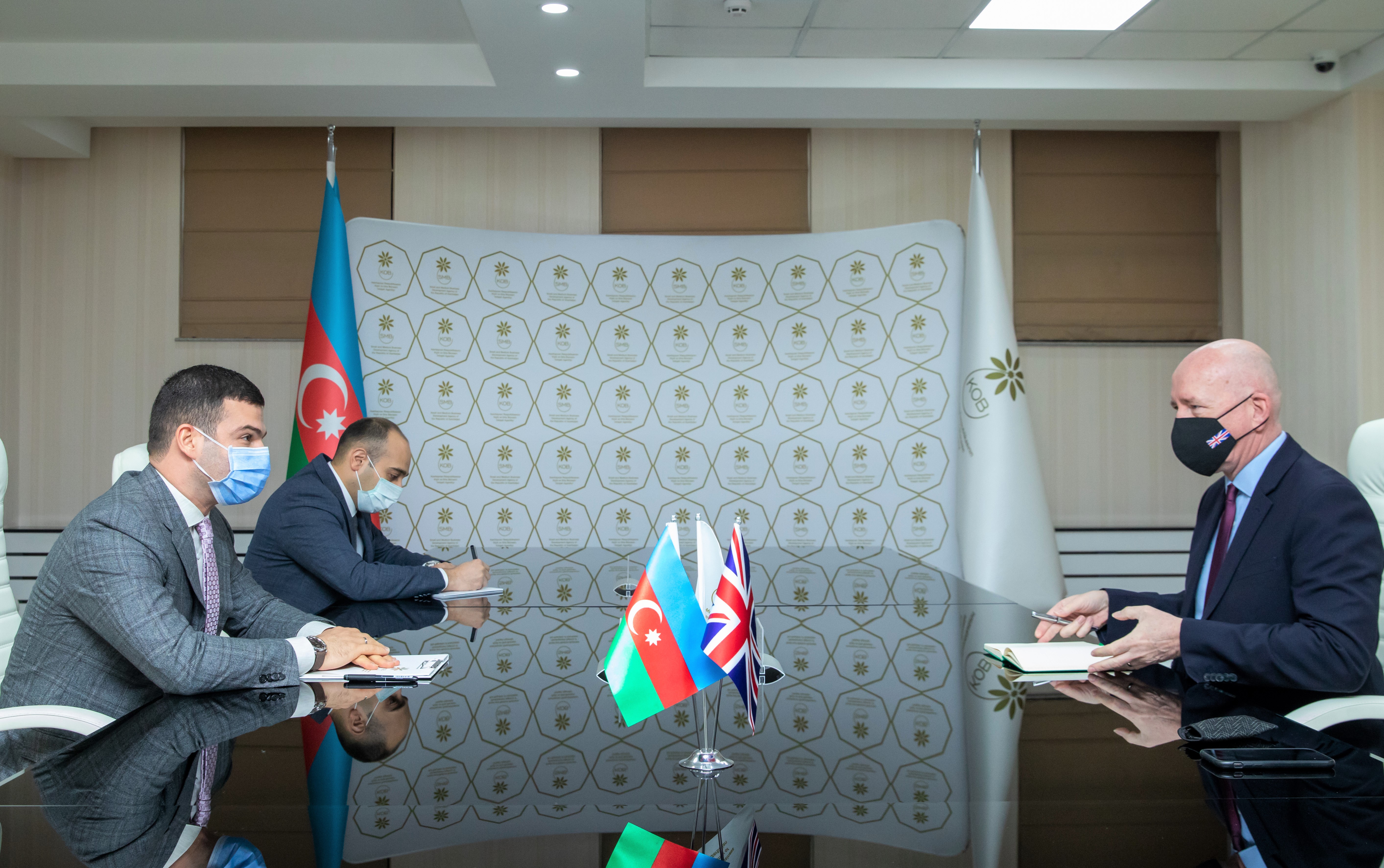 Обсуждены возможности сотрудничества между АРМСБ и Британской торгово-промышленной палатой в Азербайджане 