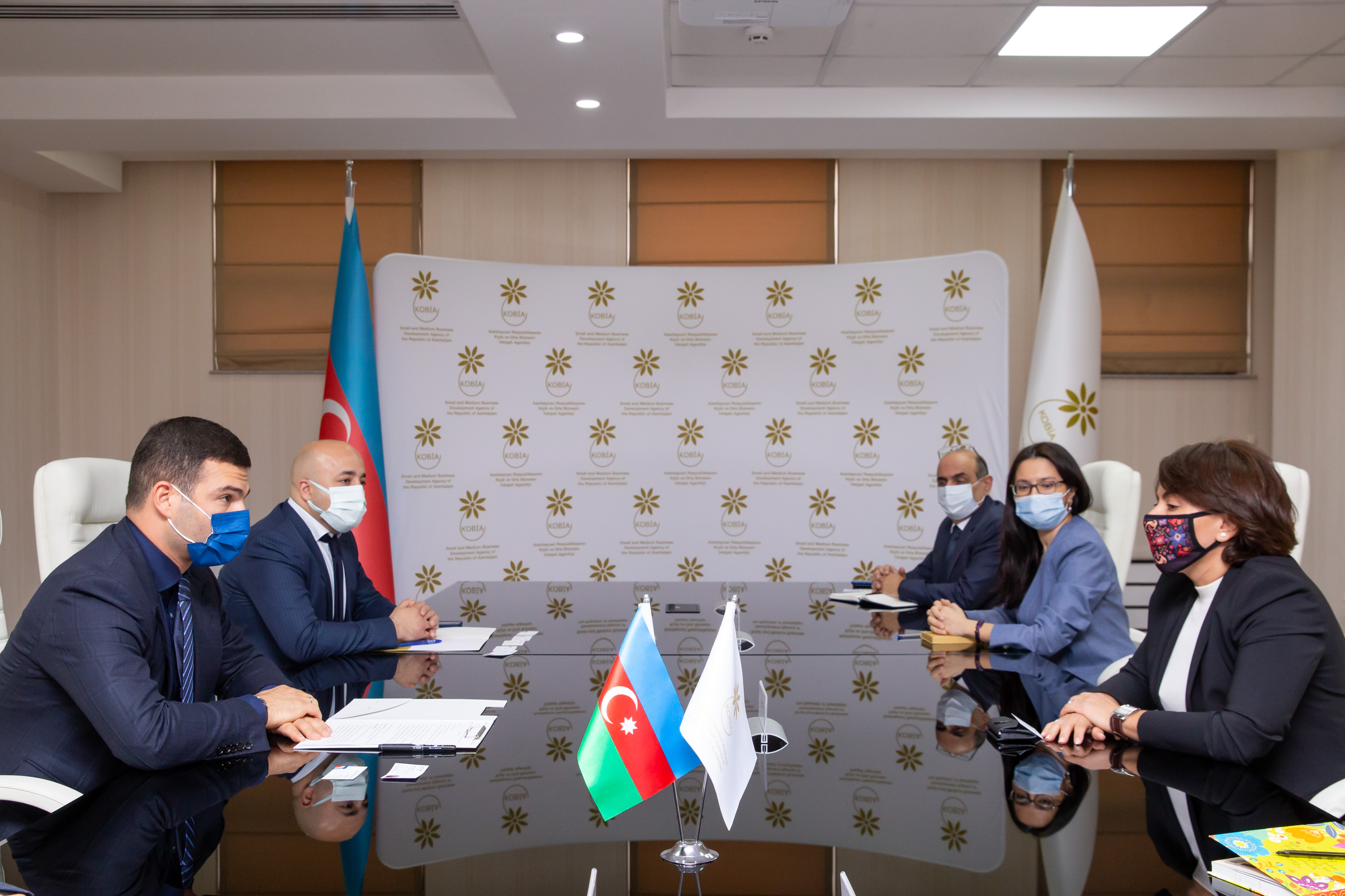 Состоялась встреча между АРМСБ и представителями Азербайджано-французской торговой палаты 
