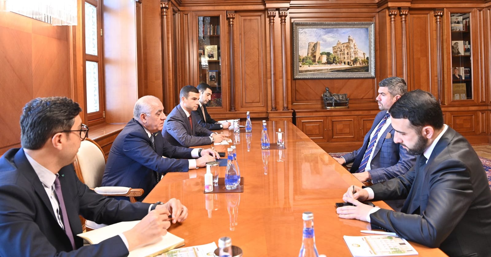 Prime Minister Ali Asadov meets with the president of the World Minifootball Federation