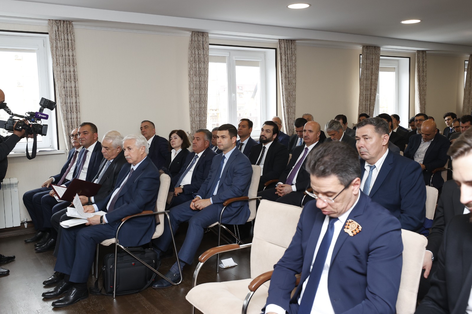 В Астраханской области состоялась конференция, посвященная 100-летию великого лидера Гейдара Алиева 